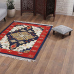 Classic Geometric Strawberry and Navy Wool Area Rug 4x6 'Striking Symmetry'