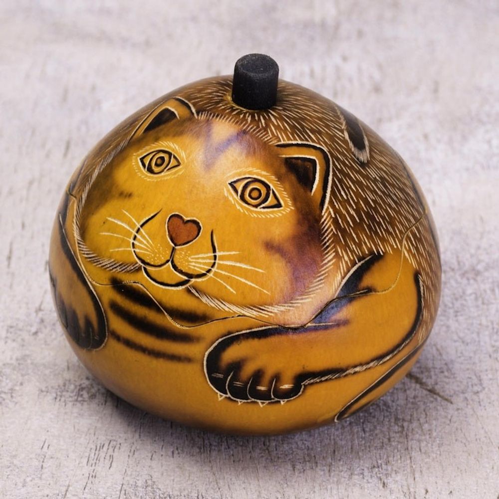 Andean Artisan Crafted Dried Mate Gourd Cat Box 'Andean Feline'
