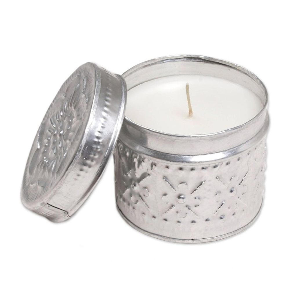 Eco-Friendly Beeswax Floral-Themed Candle 'Soft Light'